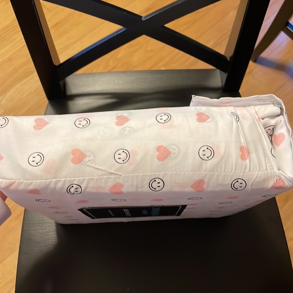 🩷😊Adorable Queen Sheet Set 🩷😊 NWT 🩷 Hearts & Smiles! Super cute & soft! - Picture 13 of 13